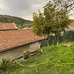 La Cigale Ardechoise 度假居 Labegude